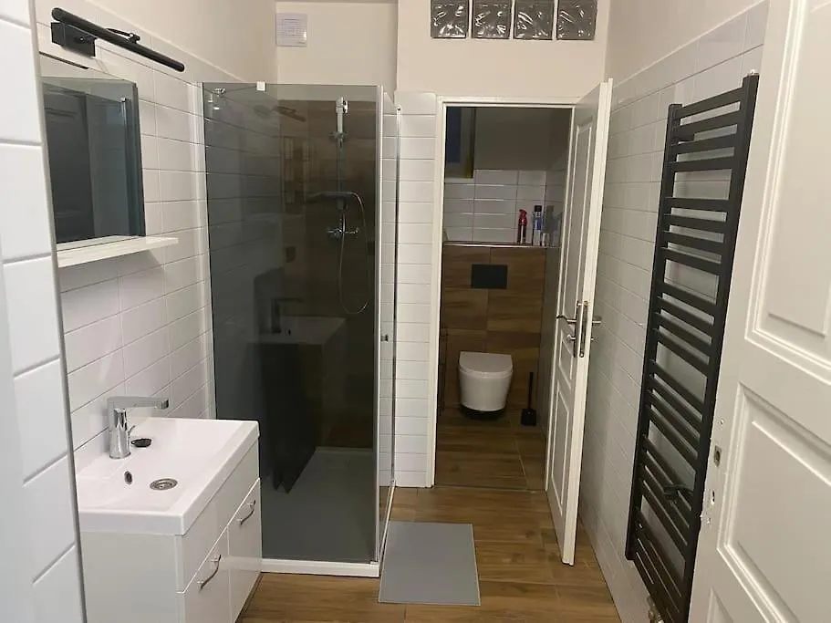 B12 - Bohdanecska 12 Apartment Pardubice
