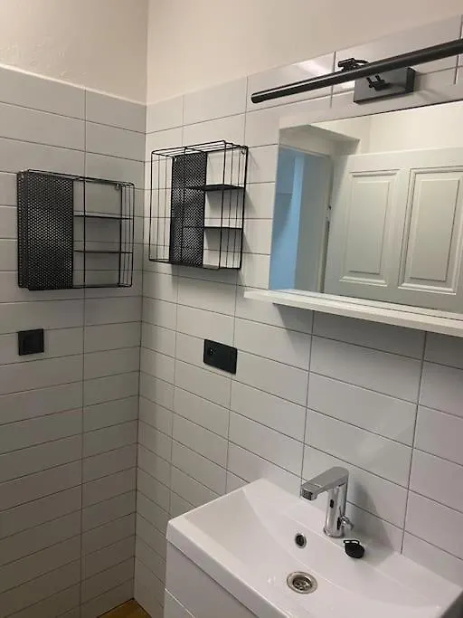 B12 - Bohdanecska 12 Apartment Pardubice
